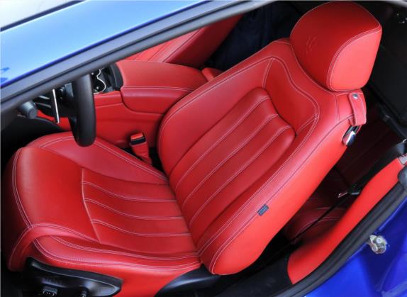 GranCabrio 2010款 4.7L Automatic 车厢座椅   前排空间