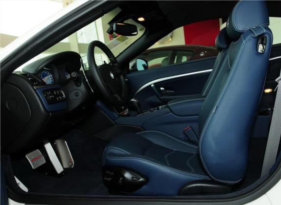 GranCabrio 2012款 4.7L Sport 车厢座椅   前排空间