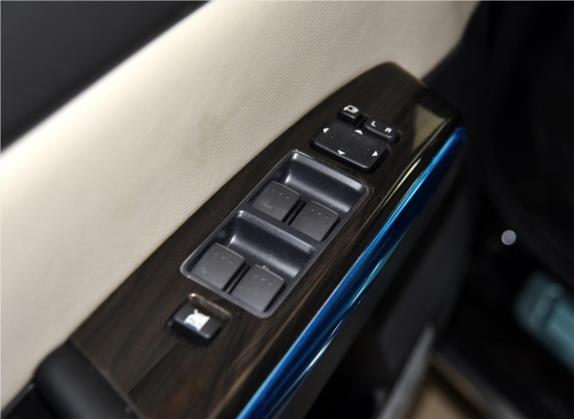 马自达8 2015款 2.5L 领航版 车厢座椅   门窗控制
