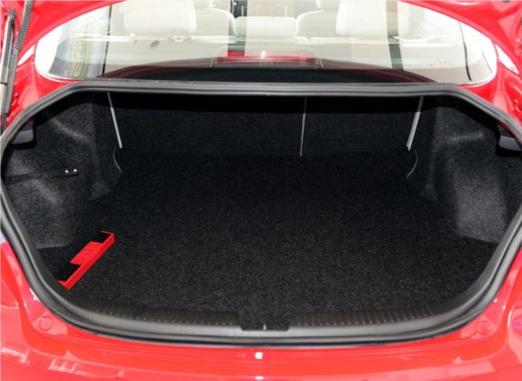 马自达6 2014款 2.0L 自动经典型 车厢座椅   后备厢