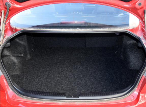 马自达6 2015款 2.0L 自动豪华型 车厢座椅   后备厢