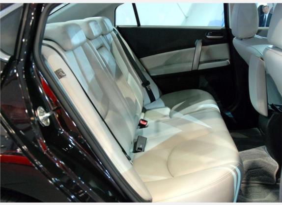 睿翼 2009款 2.5L 自动尊贵版 车厢座椅   后排空间