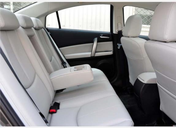 睿翼 2009款 2.5L 自动至尊版 车厢座椅   后排空间