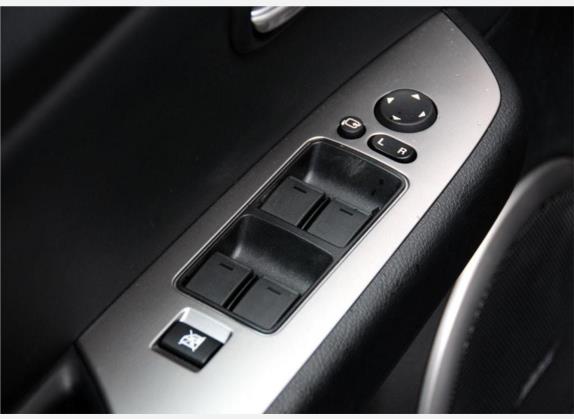 睿翼 2010款 轿跑 2.5L 自动至尊版 车厢座椅   门窗控制