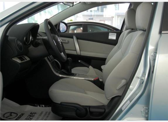睿翼 2010款 2.0L 手动版 车厢座椅   前排空间
