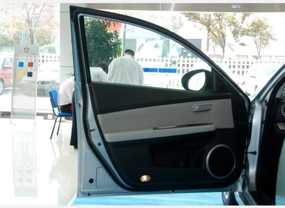 睿翼 2010款 2.0L 手动版 车厢座椅   前门板