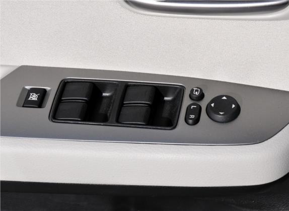 睿翼 2011款 2.0L 自动精英版 车厢座椅   门窗控制