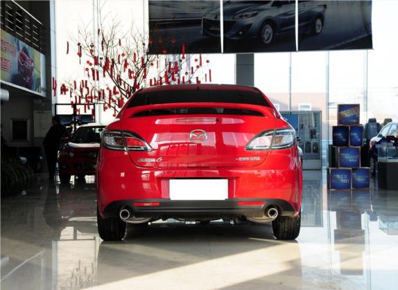 睿翼 2012款 轿跑 2.0L 自动精英版 外观   正后