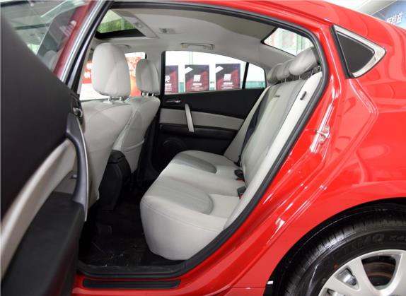睿翼 2015款 2.0L 自动精英版 车厢座椅   后排空间