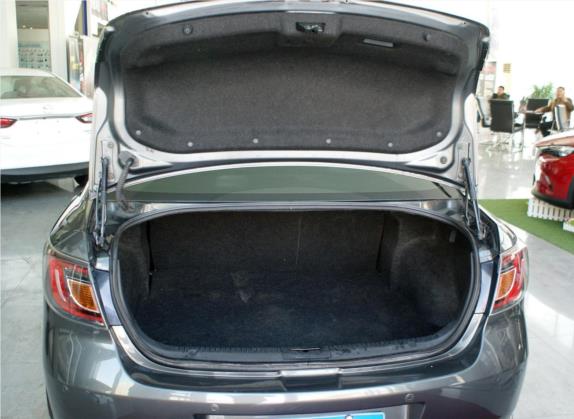 睿翼 2015款 2.0L 自动豪华版 车厢座椅   后备厢