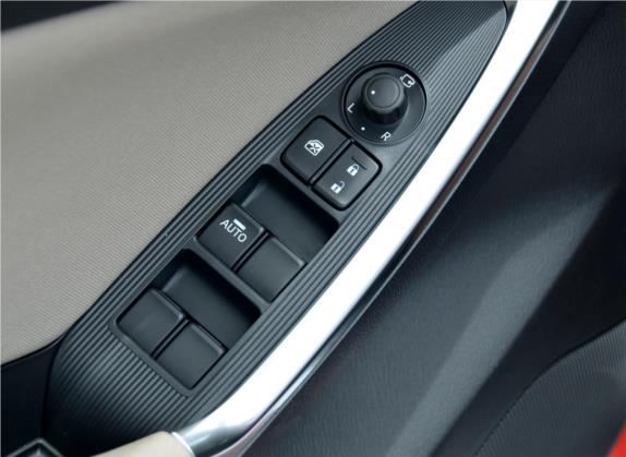 马自达CX-5(进口) 2012款 2.0L 两驱舒适版 车厢座椅   门窗控制