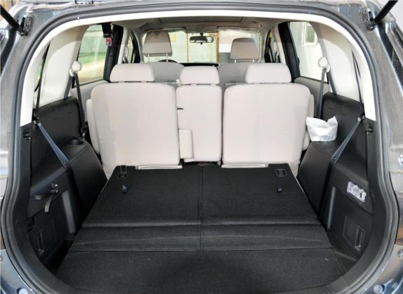 马自达5 2011款 2.0L 自动舒适型 车厢座椅   后备厢