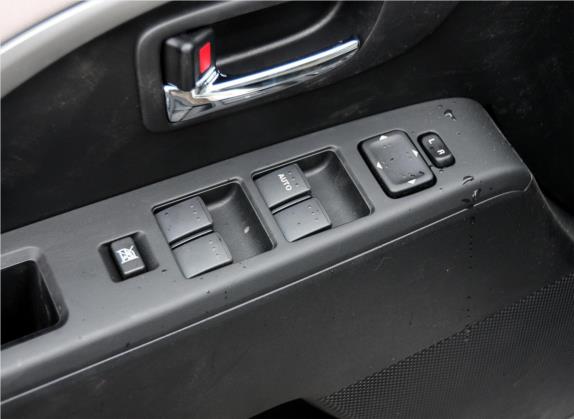 马自达5 2013款 2.0L 自动豪华型 车厢座椅   门窗控制