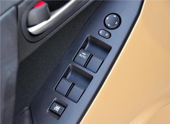马自达3星骋 2011款 三厢 1.6L 手动舒适型 车厢座椅   门窗控制