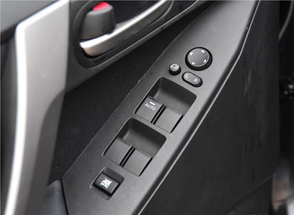马自达3星骋 2011款 三厢 2.0L 手动运动型 车厢座椅   门窗控制