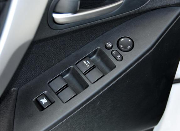马自达3星骋 2012款 两厢 2.0L 手动运动型 车厢座椅   门窗控制