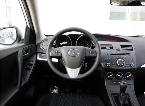马自达3星骋 2013款 三厢 1.6L 手动精英型 中控类   驾驶位
