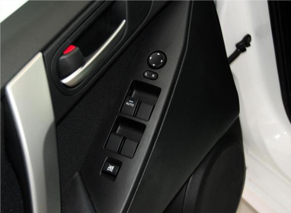 马自达3星骋 2015款 两厢 2.0L 自动运动型 车厢座椅   门窗控制