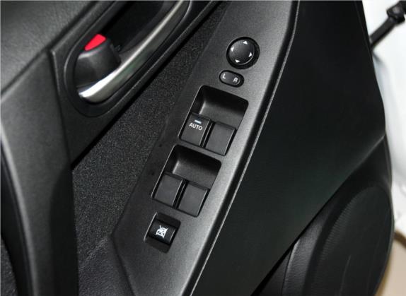马自达3星骋 2015款 三厢 1.6L 自动精英型 车厢座椅   门窗控制