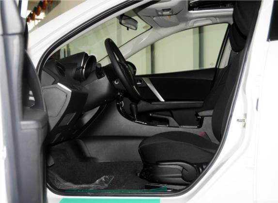 马自达3星骋 2015款 三厢 2.0L 自动运动型 车厢座椅   前排空间