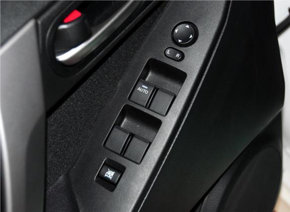 马自达3星骋 2015款 三厢 2.0L 自动运动型 车厢座椅   门窗控制