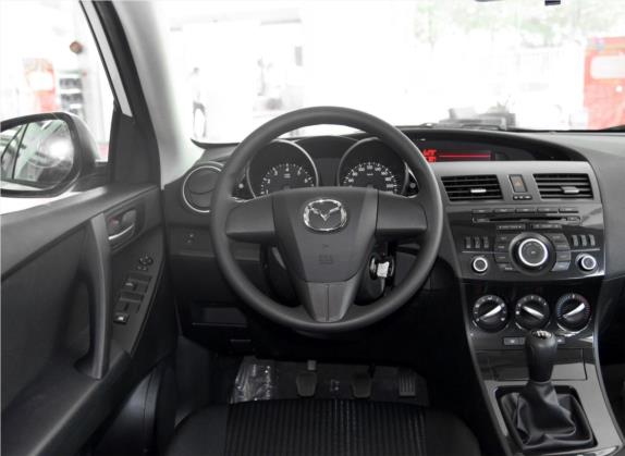 马自达3星骋 2015款 两厢 1.6L 手动舒适型 中控类   驾驶位