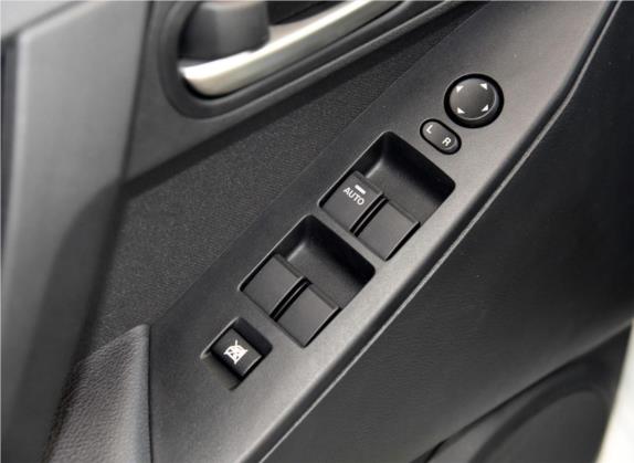 马自达3星骋 2015款 两厢 1.6L 手动舒适型 车厢座椅   门窗控制