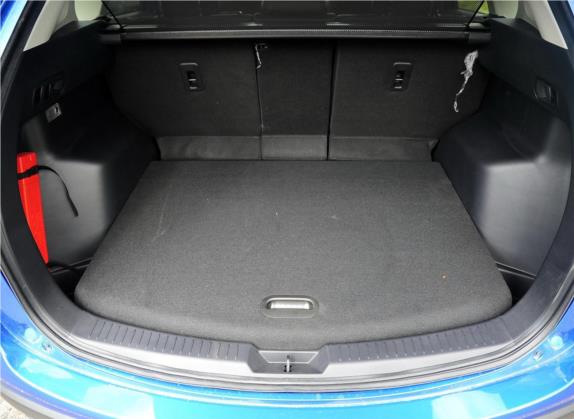 马自达CX-5 2013款 2.5L 自动四驱旗舰型 车厢座椅   后备厢
