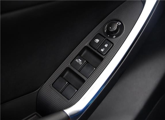 马自达CX-5 2013款 2.5L 自动四驱旗舰型 车厢座椅   门窗控制