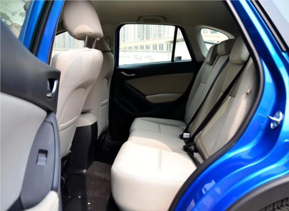 马自达CX-5 2013款 2.0L 手动两驱舒适型 车厢座椅   后排空间