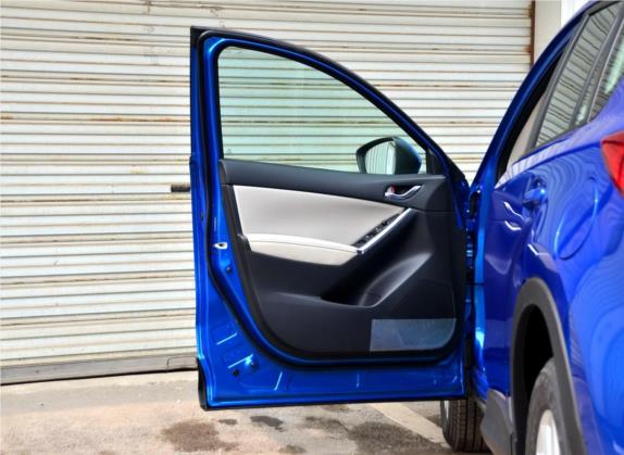 马自达CX-5 2013款 2.0L 手动两驱舒适型 车厢座椅   前门板