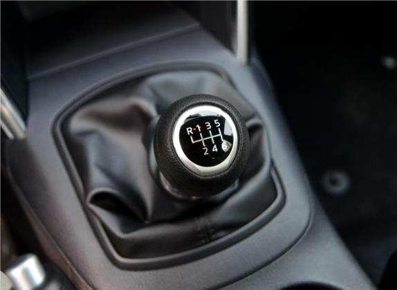 马自达CX-5 2013款 2.0L 手动两驱舒适型 中控类   挡把