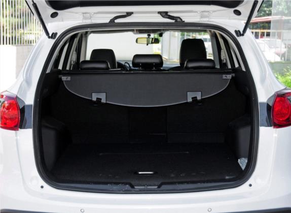 马自达CX-5 2013款 2.0L 自动四驱尊贵型 车厢座椅   后备厢