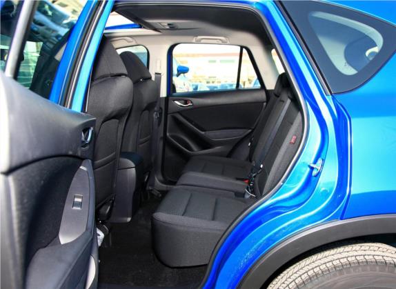 马自达CX-5 2014款 2.0L 自动两驱都市型 车厢座椅   后排空间