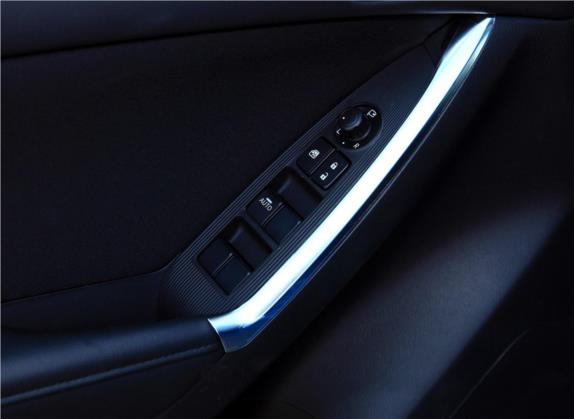 马自达CX-5 2014款 2.0L 自动两驱都市型 车厢座椅   门窗控制