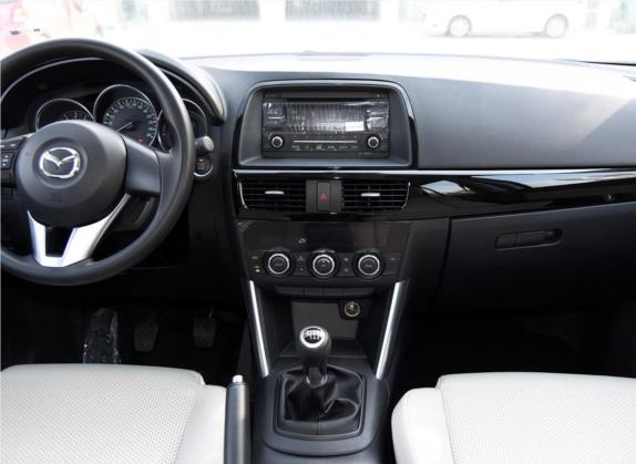 马自达CX-5 2015款 2.0L 手动两驱舒适型 中控类   中控台