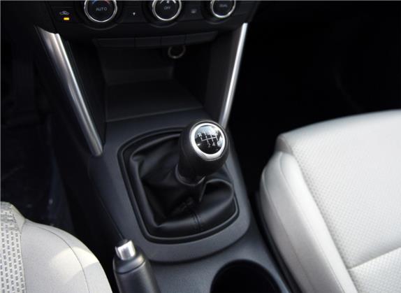 马自达CX-5 2015款 2.0L 手动两驱舒适型 中控类   挡把