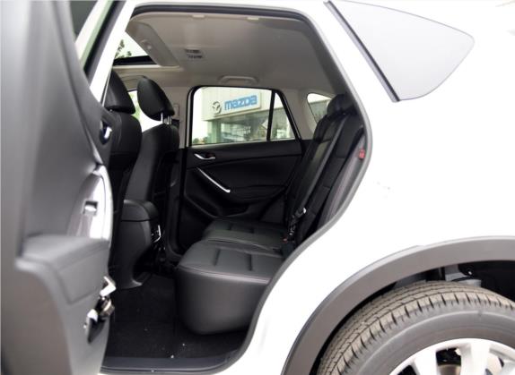马自达CX-5 2015款 2.5L 自动四驱尊贵型 车厢座椅   后排空间