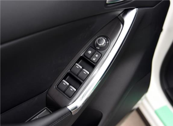 马自达CX-5 2015款 2.5L 自动四驱尊贵型 车厢座椅   门窗控制