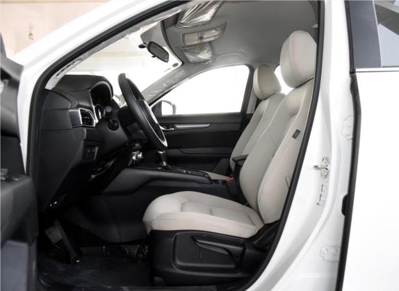 马自达CX-5 2017款 2.0L 自动两驱舒适型 国V 车厢座椅   前排空间