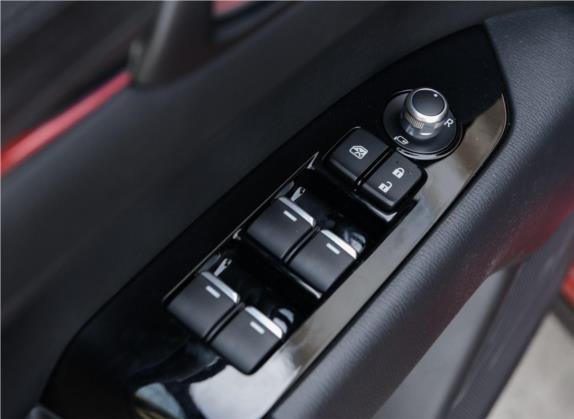 马自达CX-5 2017款 2.0L 自动两驱智享型 国V 车厢座椅   门窗控制