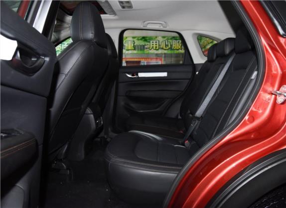 马自达CX-5 2017款 2.5L 自动四驱智尊型 国V 车厢座椅   后排空间