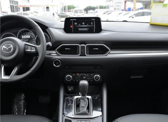 马自达CX-5 2019款 云控版 2.0L 自动两驱智享型 国VI 中控类   中控台