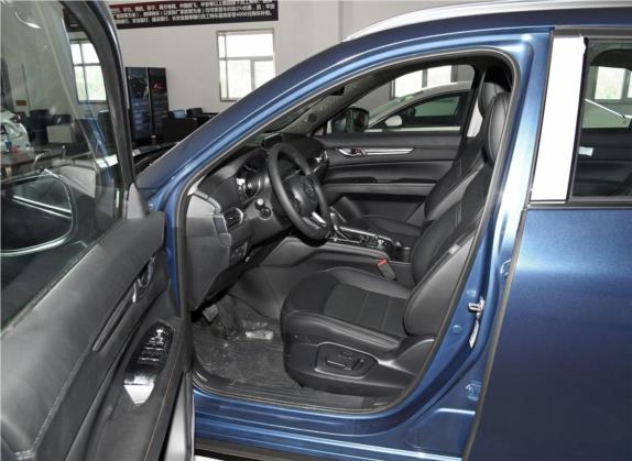 马自达CX-5 2019款 云控版 2.5L 自动两驱智尊型 国VI 车厢座椅   前排空间