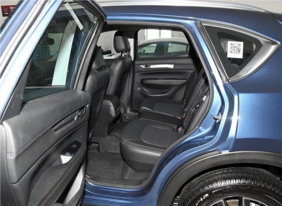马自达CX-5 2019款 云控版 2.5L 自动两驱智尊型 国VI 车厢座椅   后排空间