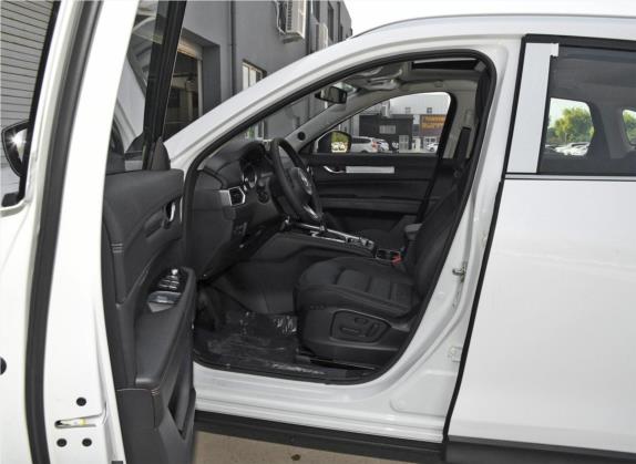 马自达CX-5 2019款 云控版 2.5L 自动四驱旗舰型 国VI 车厢座椅   前排空间