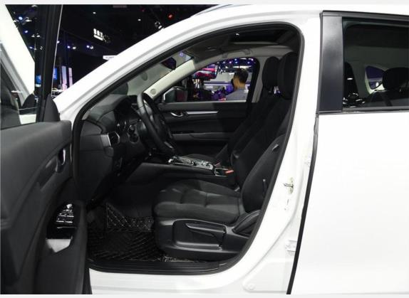 马自达CX-5 2020款 2.5L 自动两驱智慧型 车厢座椅   前排空间