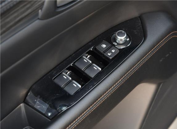 马自达CX-5 2020款 2.5L 自动两驱智尊型 车厢座椅   门窗控制
