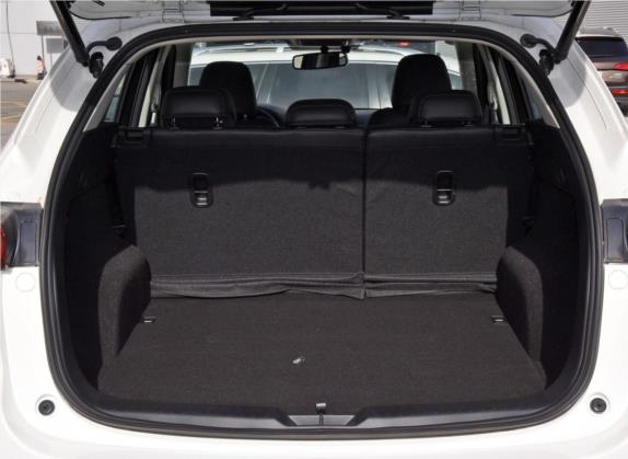 马自达CX-5 2020款 2.5L 自动四驱智尊型 车厢座椅   后备厢