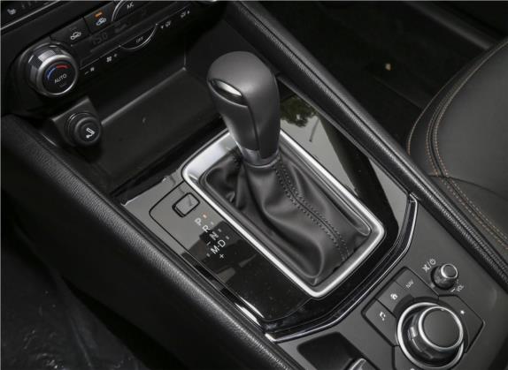 马自达CX-5 2020款 改款 2.0L 自动两驱智尊型 中控类   挡把